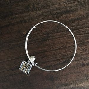 Lindy bracelet